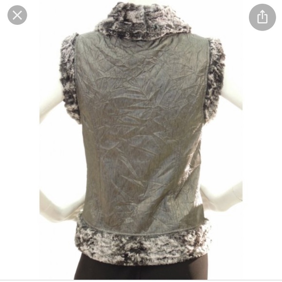 Vest - Picture 3 of 7